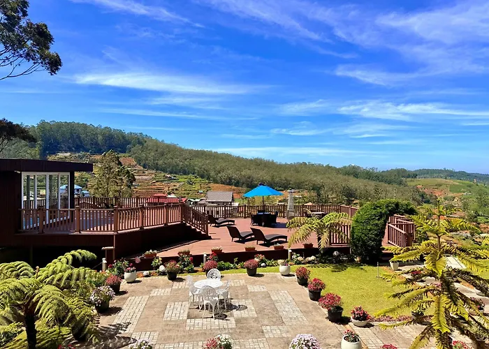 Vacation rental: Hilldale Retreat